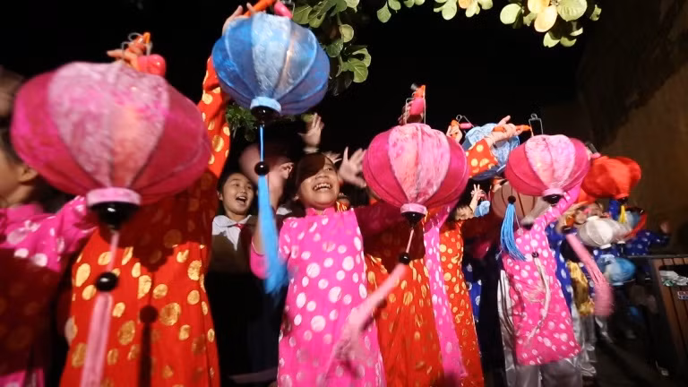 “Đêm hội trăng rằm – Đưa Trung thu về với biển, đảo” ảnh 9