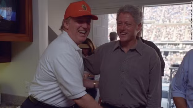 Lộ ảnh cựu Tổng thống Clinton và tỷ phú Trump ngày chơi thân ảnh 1