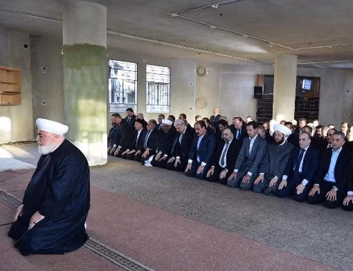 Tổng thống Syria xuất hiện hiếm hoi trước công chúng ảnh 1