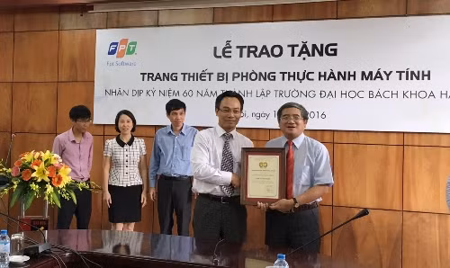 FPT Software trao tặng phòng thực hành cho sinh viên bách khoa ảnh 1