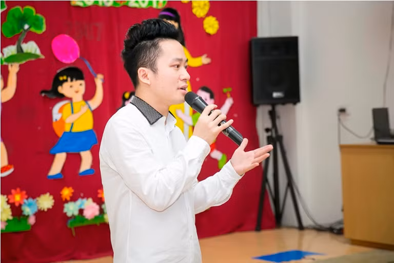 Tùng Dương mang niềm vui đến cho trẻ tự kỷ nhân dịp Trung thu ảnh 6
