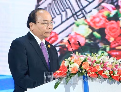 Thủ tướng dự lễ khai trương Khu gian hàng quốc gia danh dự ảnh 1