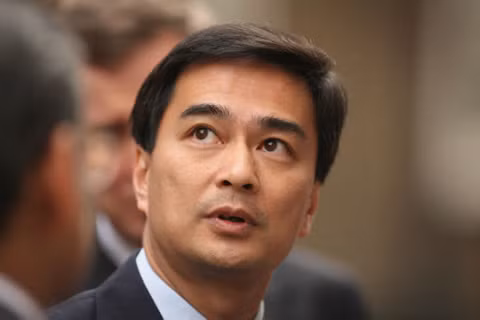Cựu Thủ tướng Thái Lan Abhisit bị khởi tố ảnh 1
