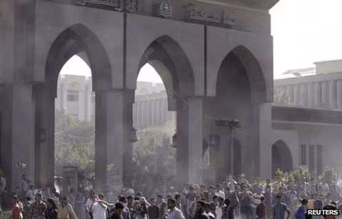 Ai Cập giải tán hàng nghìn sinh viên biểu tình ở Cairo ảnh 1