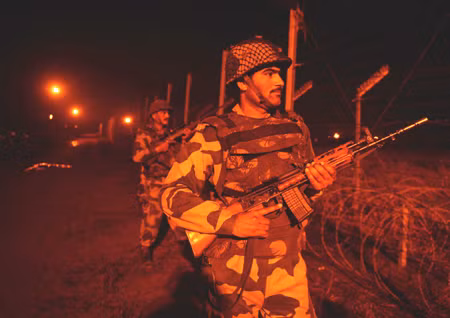 Ấn Độ và Pakistan tiếp tục đấu súng dọc Kashmir ảnh 1