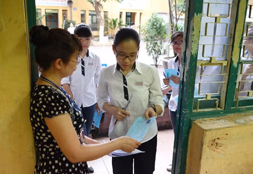 Xử nghiêm cán bộ vi phạm quy chế kỳ thi tốt nghiệp THPT ảnh 1
