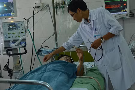 Cứu sống bệnh nhân bị đâm thủng tim ảnh 1