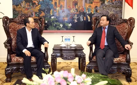 Phó Thủ tướng Hoàng Trung Hải tiếp Thứ trưởng Bộ Chiến lược và Tài chính Hàn Quốc ảnh 1