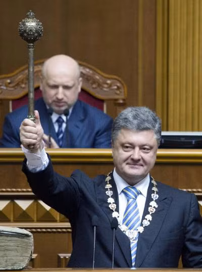 Tân Tổng thống Ukraine còn khoảng cách với Tổng thống Nga ảnh 1