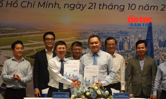 TP Hồ Chí Minh tăng kết nối hàng không để mở rộng thị trường khách