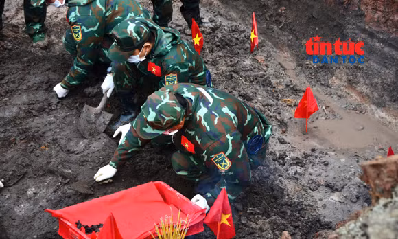  TP Hồ Chí Minh tìm thấy nhiều hài cốt liệt sĩ trong ngày 16/10