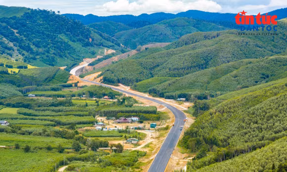Hình ảnh cao tốc Khánh Hòa - Buôn Ma Thuột dự kiến thông xe vào cuối năm 2026
