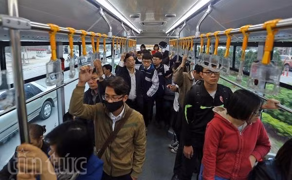 "Bật mí" bí quyết hút khách của xe buýt nhanh ảnh 2
