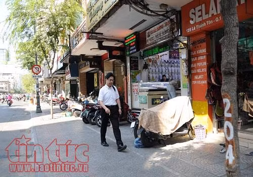 Vỉa hè nhiều tuyến phố TP Hồ Chí Minh đang dần thông thoáng ảnh 2