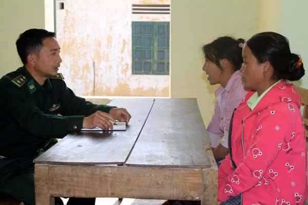Thắm tình quân dân nơi biên giới ảnh 3