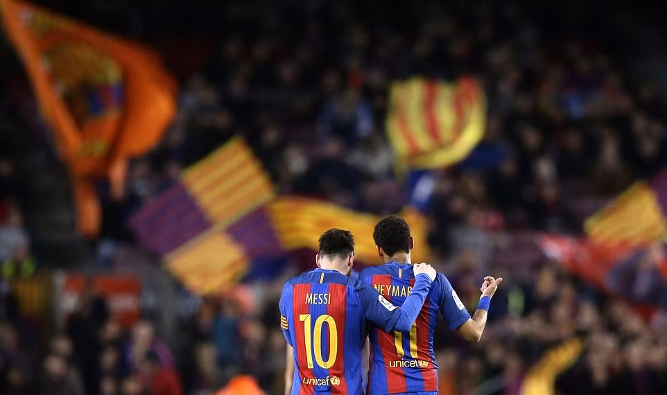 Cristiano Ronaldo cứu Real, Barcelona lên đỉnh La Liga ảnh 2