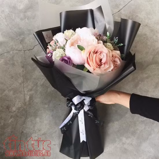Hoa lụa đẹp và sang 'lên ngôi' ngày 8/3 ảnh 12