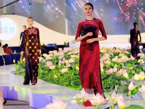 Duyên dáng Áo dài Thành phố Hồ Chí Minh ảnh 6
