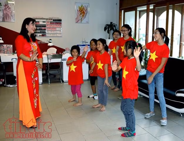 ‘Dân vận khéo’ của phụ nữ Việt tại Séc ảnh 2