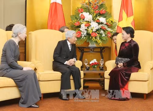 Chủ tịch Quốc hội Nguyễn Thị Kim Ngân hội kiến Nhà vua và Hoàng hậu Nhật Bản ảnh 1