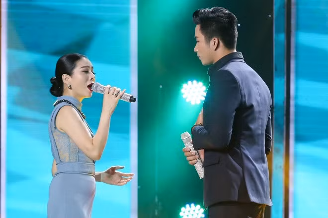 Thần tượng Bolero: Hát 'Tình lỡ', Á vương Mạnh Đồng đốn tim HLV Lệ Quyên ảnh 5