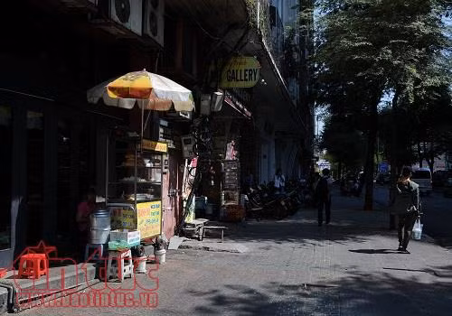 Vỉa hè nhiều tuyến phố TP Hồ Chí Minh đang dần thông thoáng ảnh 5
