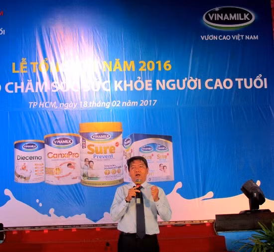 Vinamilk chăm sóc sức khỏe người cao tuổi ảnh 1