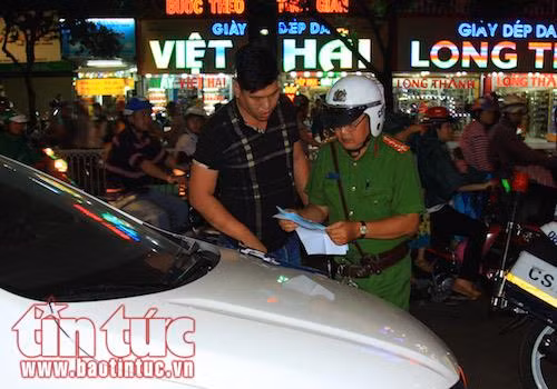 Lực lượng chức năng xuất hiện, vỉa hè đường Hậu Giang trở nên ngăn nắp ảnh 10