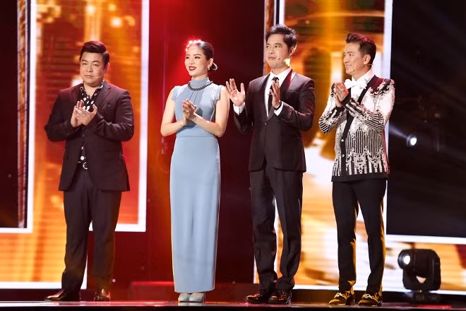  'Thần tượng Bolero' vừa ra mắt, Lệ Quyên đã 'ẵm' hai thí sinh hot ảnh 1