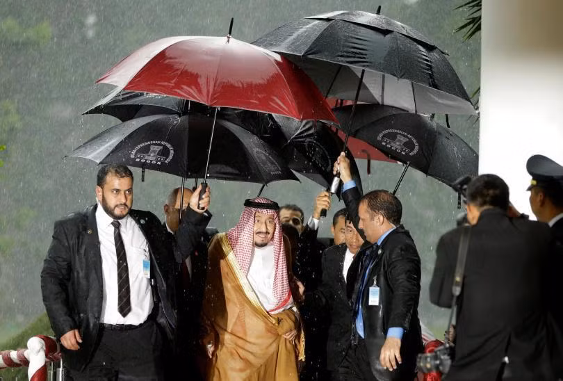 Quốc vương Saudi Arabia đặt 5 khách sạn cao cấp tại Bali cho đoàn tùy tùng 1.500 người ảnh 2