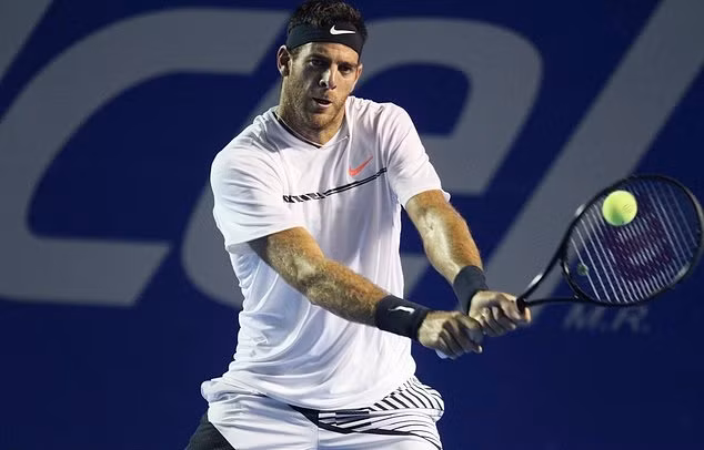 Novak Djokovic 'lác mắt, trẹo chân' ở Acapulco ảnh 2
