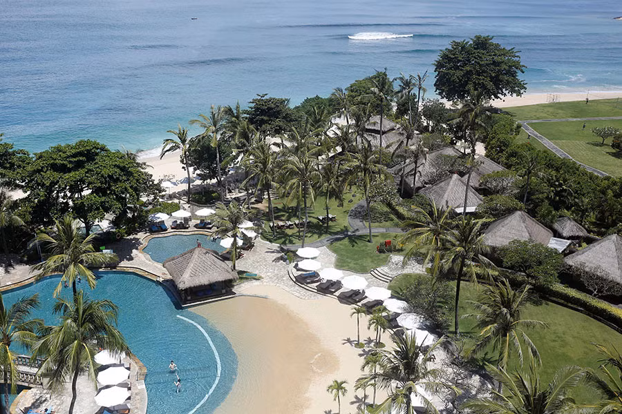 Quốc vương Saudi Arabia đặt 5 khách sạn cao cấp tại Bali cho đoàn tùy tùng 1.500 người ảnh 1