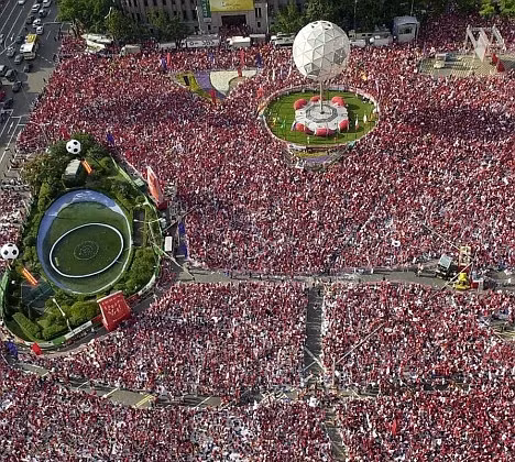 Hàn Quốc- Triều Tiên 'ngồi chung thuyền' FIFA World Cup? ảnh 2