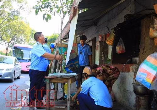 Quận 3 cũng quyết liệt giành lại vỉa hè cho người đi bộ ảnh 4