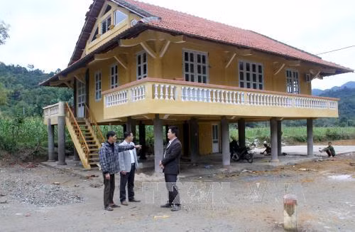  Lão nông nghèo dân tộc Tày hiến đất xây dựng nhà văn hóa ảnh 2