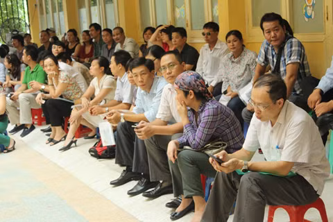 Không còn xô đẩy mua hồ sơ vào trường Thực Nghiệm ảnh 4