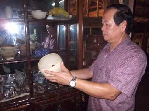 Người sưu tầm cổ vật về quan lang xứ Mường ảnh 1