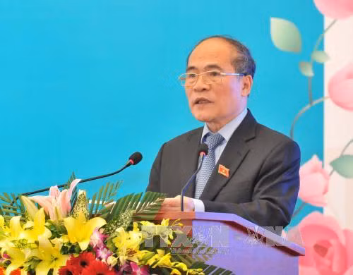 Chủ tịch Quốc hội gặp mặt nghị sĩ, lãnh đạo nữ ảnh 1