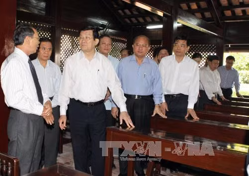 Chủ tịch nước Trương Tấn Sang thăm và làm việc tại Bình Thuận ảnh 3