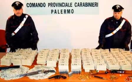 Italy tịch thu tài sản trị giá hơn 100 triệu euro của mafia ảnh 1