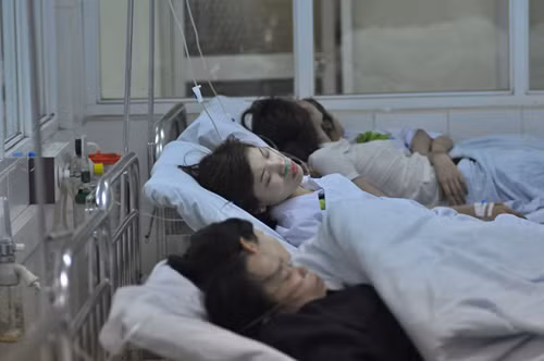 Tình trạng ngất xỉu tại Big C là do ngạt khí thải xe máy ảnh 1
