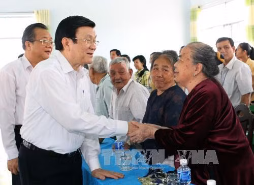 Chủ tịch nước Trương Tấn Sang thăm và làm việc tại Bình Thuận ảnh 2