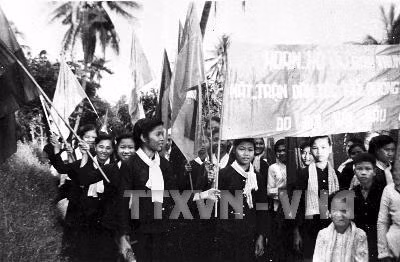 Huyền thoại 'Đội quân tóc dài' ảnh 1