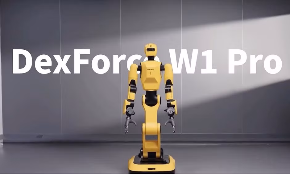 DexForce ra mắt robot hình người W1 Pro. Ảnh: DexForce