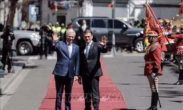 Tổng thống Chile lần đầu tiên thăm Bolivia sau hơn 7 thập kỷ