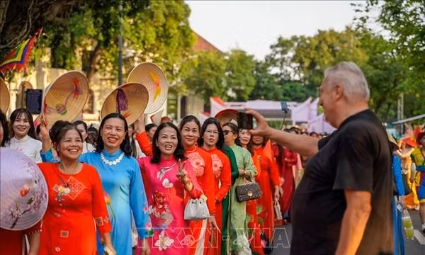 Lan tỏa giá trị văn hóa Việt, tạo động lực phát triển kinh tế, xã hội