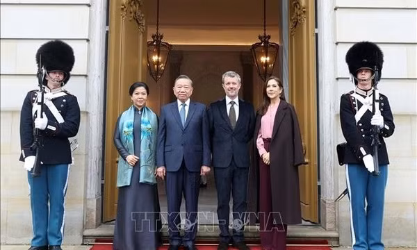 Nhà Vua Đan Mạch và Hoàng hậu chủ trì Lễ tiễn Tổng Bí thư, Chủ tịch nước Tô Lâm và Phu nhân