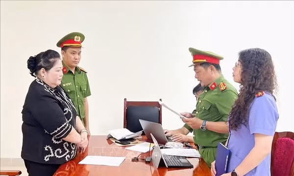 Bắt tạm giam giám đốc doanh nghiệp lừa đảo chiếm đoạt gần 35 tỷ đồng