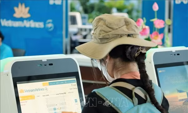 Vietnam Airlines điều chỉnh quầy làm thủ tục quốc tế tại Nội Bài
