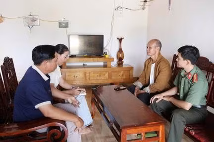Học, thực hành theo Bác: Uy tín của già làng, người có uy tín